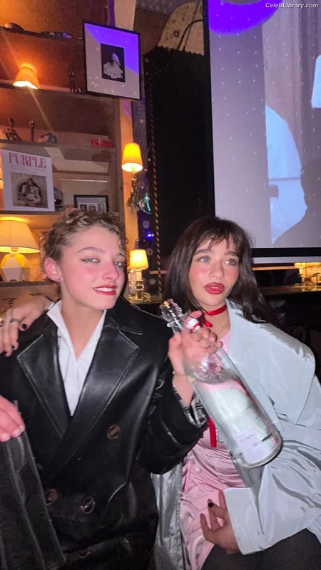 Malina Weissman photo 10 of 498