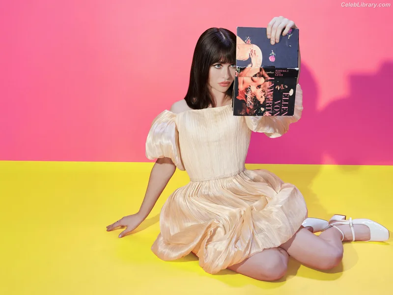 Malina Weissman photo 23 of 498