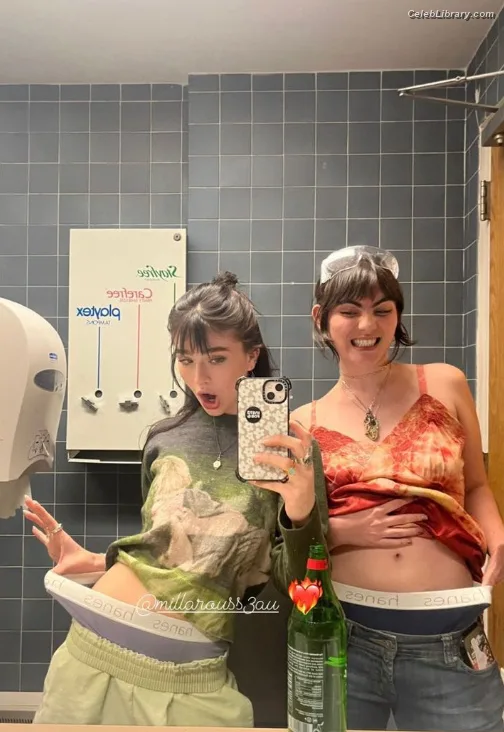 Malina Weissman photo 10 of 498