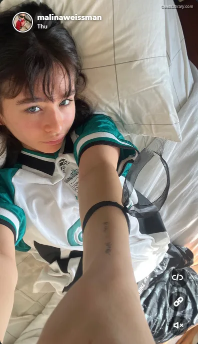 Malina Weissman photo 3 of 498