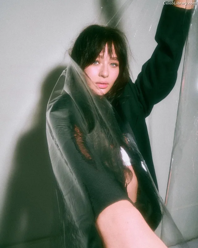 Malina Weissman photo 19 of 498