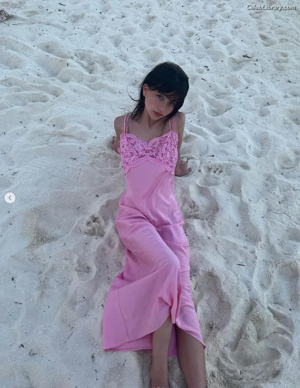 Malina Weissman photo 21 of 498