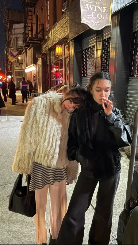 Malina Weissman photo 12 of 498