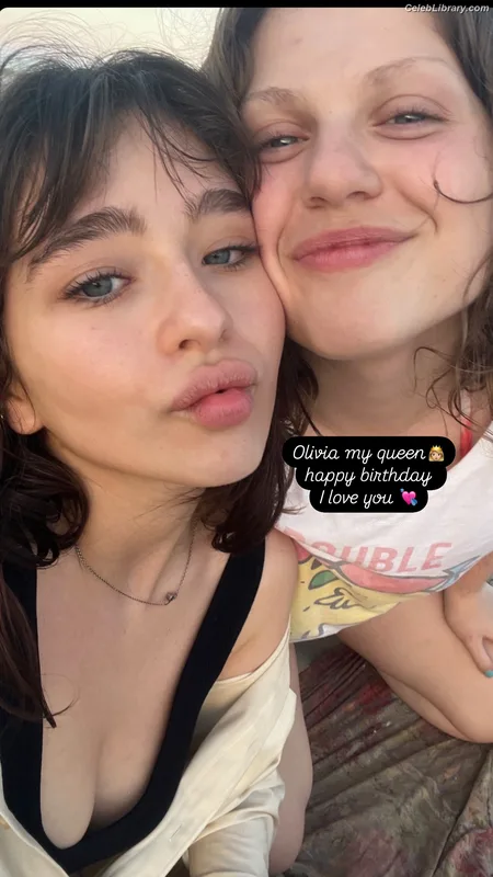 Malina Weissman photo 17 of 498