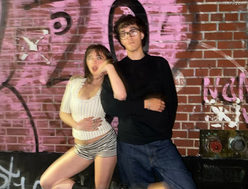 Malina Weissman photo 18 of 498