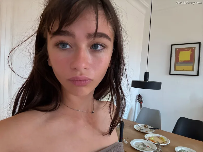 Malina Weissman photo 16 of 498