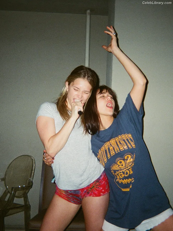 Malina Weissman photo 3 of 498