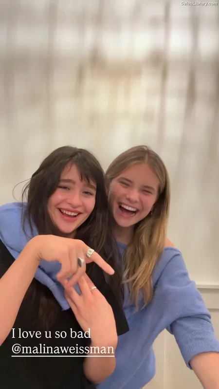 Malina Weissman photo 13 of 498