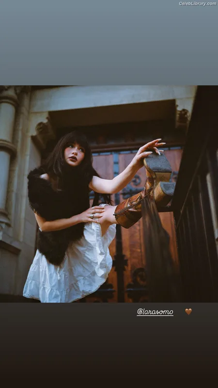 Malina Weissman photo 17 of 498