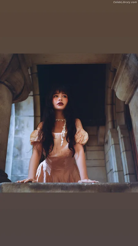 Malina Weissman photo 20 of 498