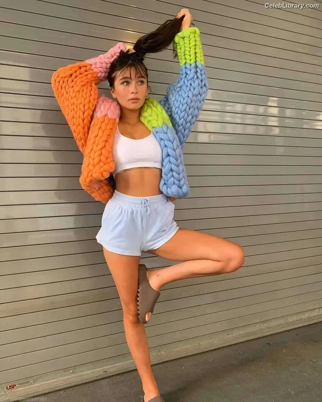 Malina Weissman photo 21 of 498
