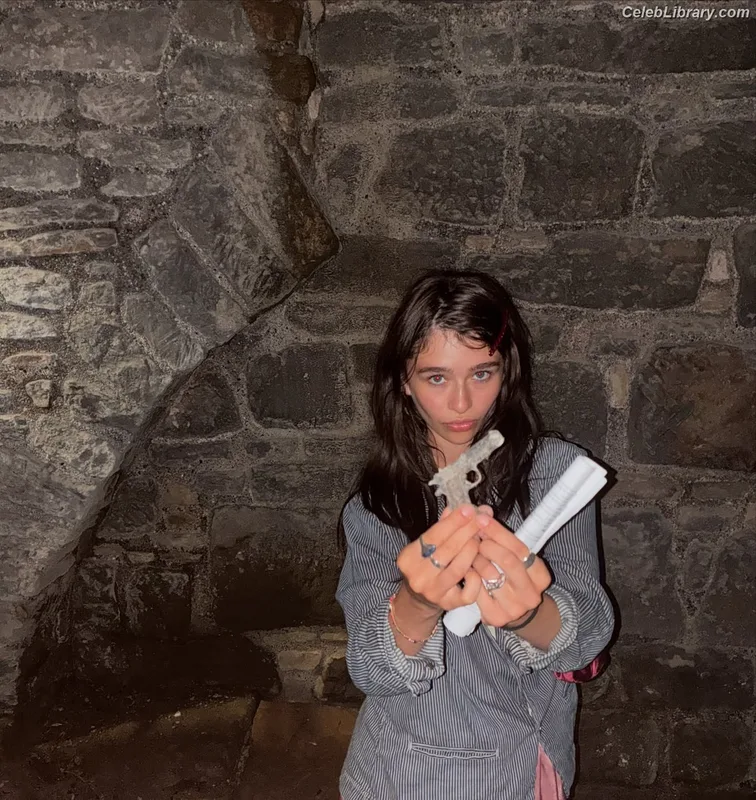 Malina Weissman photo 24 of 498