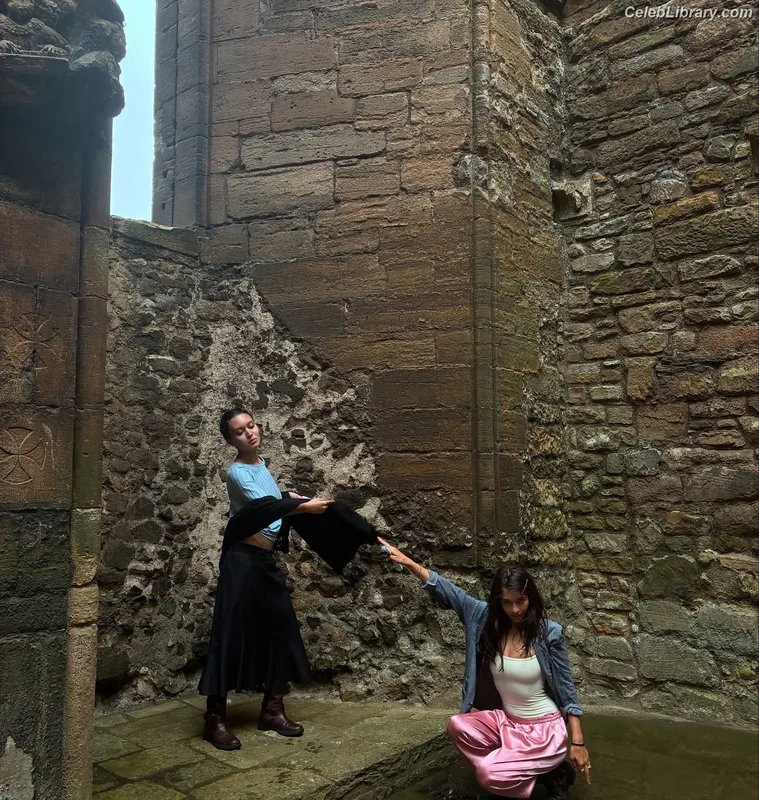 Malina Weissman photo 2 of 498