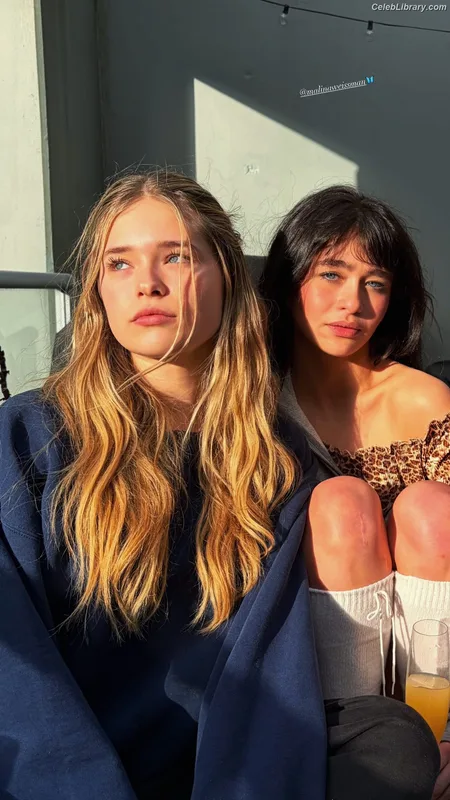 Malina Weissman photo 11 of 498