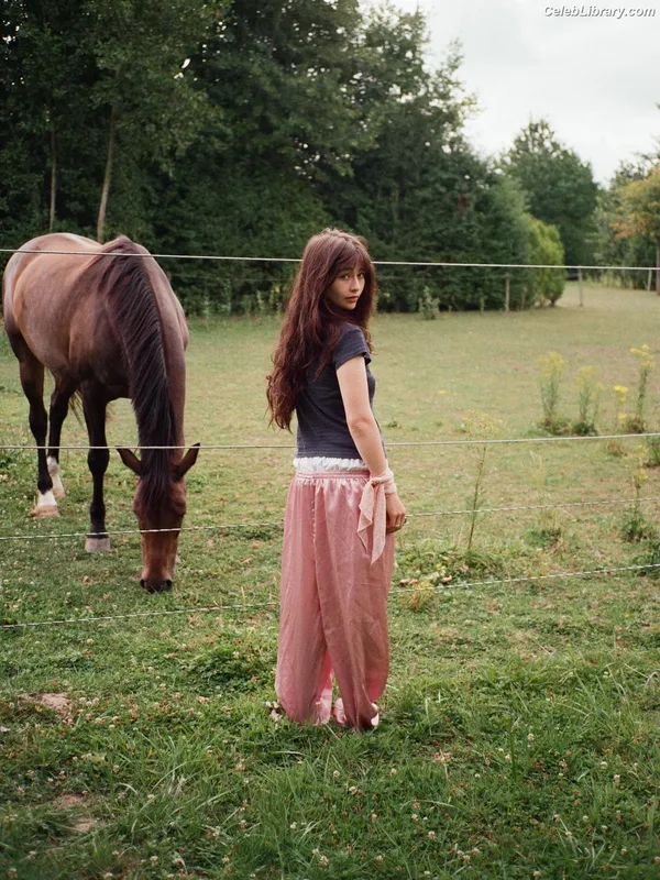 Malina Weissman photo 12 of 498