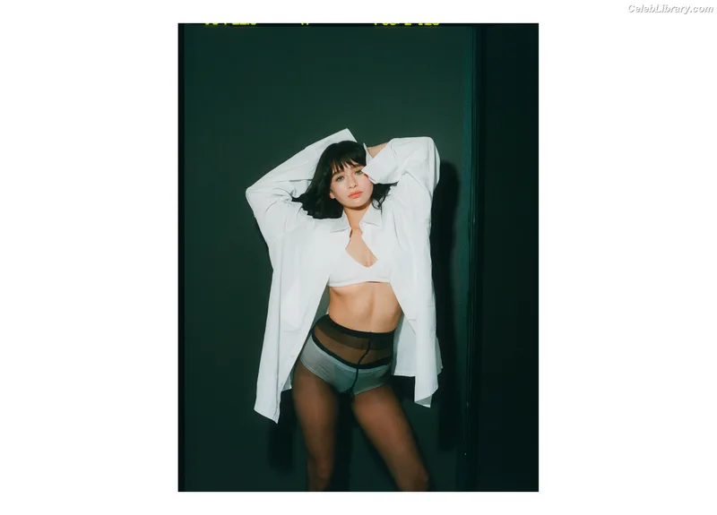 Malina Weissman photo 18 of 498