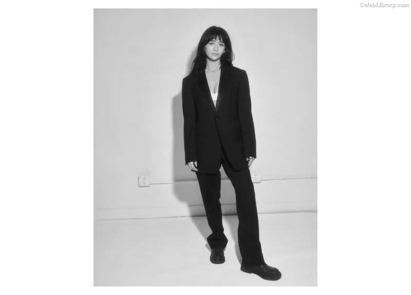 Malina Weissman photo 22 of 498