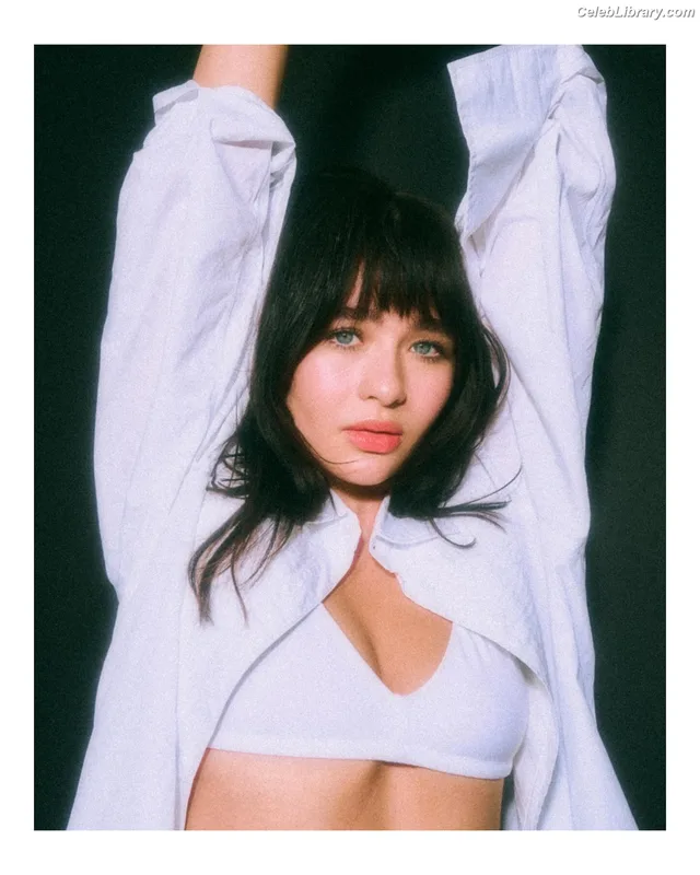 Malina Weissman photo 15 of 498
