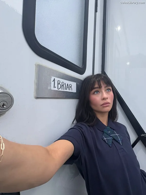 Malina Weissman photo 6 of 498