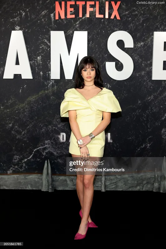 Malina Weissman photo 3 of 498