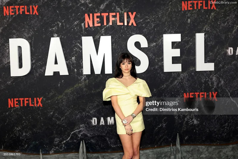 Malina Weissman photo 4 of 498