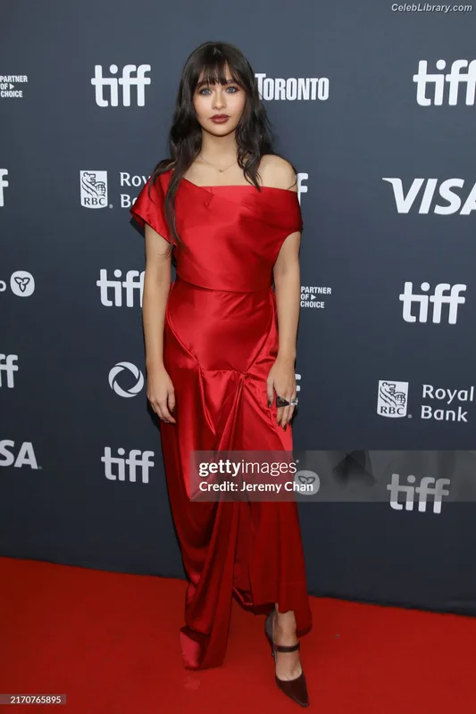 Malina Weissman photo 10 of 498