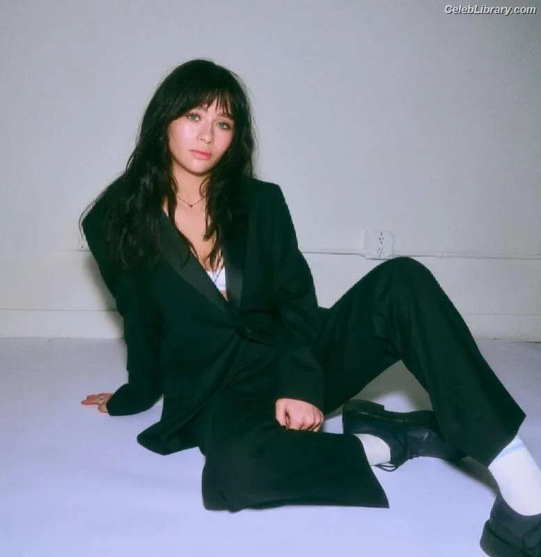 Malina Weissman photo 23 of 498