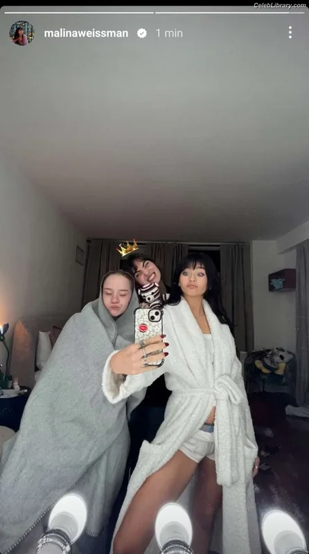 Malina Weissman photo 24 of 498