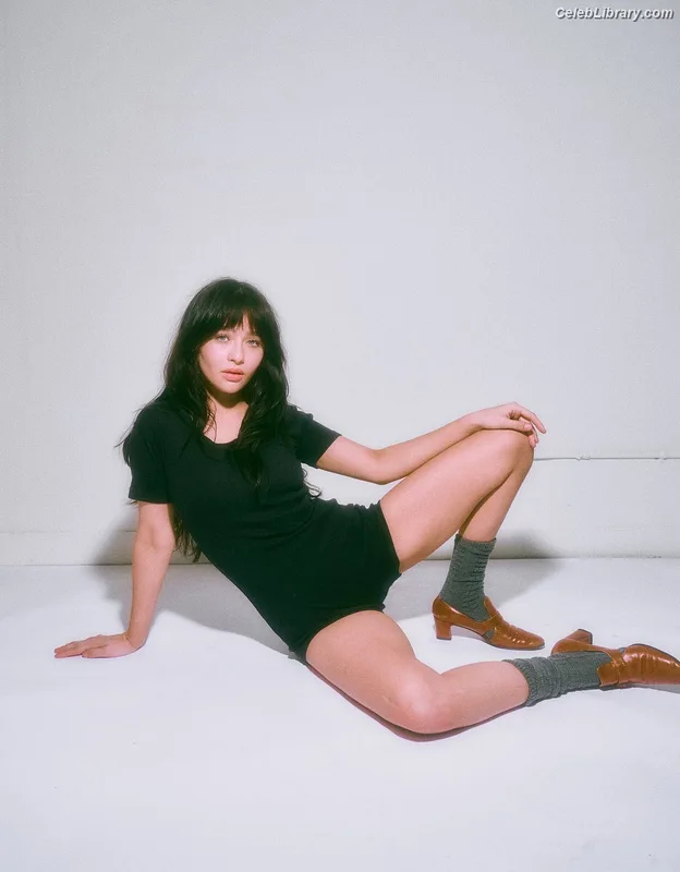 Malina Weissman photo 15 of 498