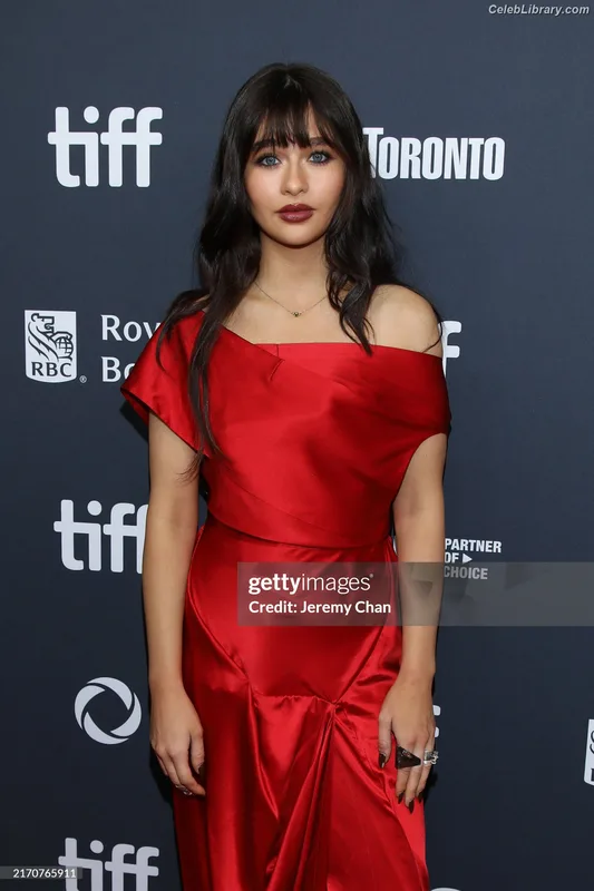 Malina Weissman photo 16 of 498