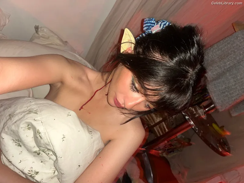 Malina Weissman photo 2 of 498
