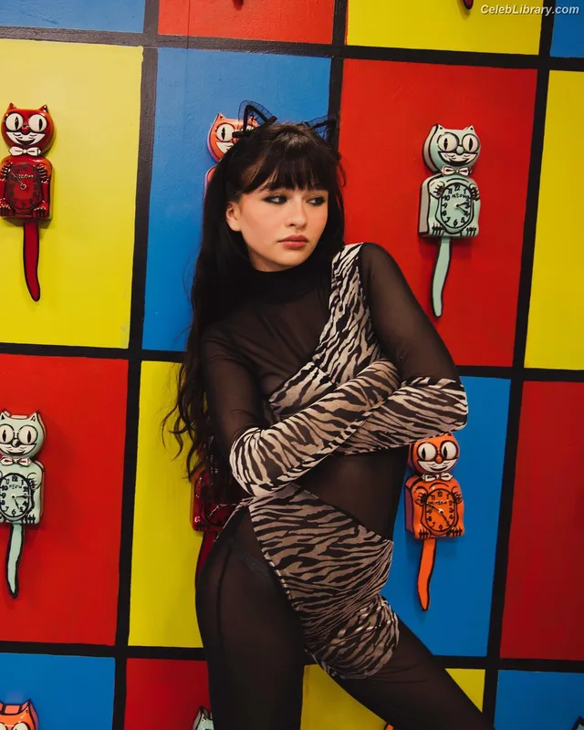 Malina Weissman photo 6 of 498