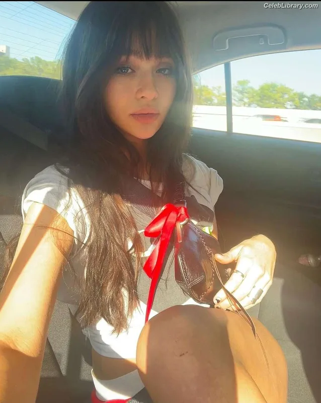 Malina Weissman photo 16 of 498