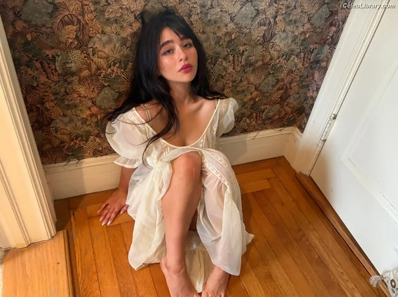 Malina Weissman photo 21 of 498