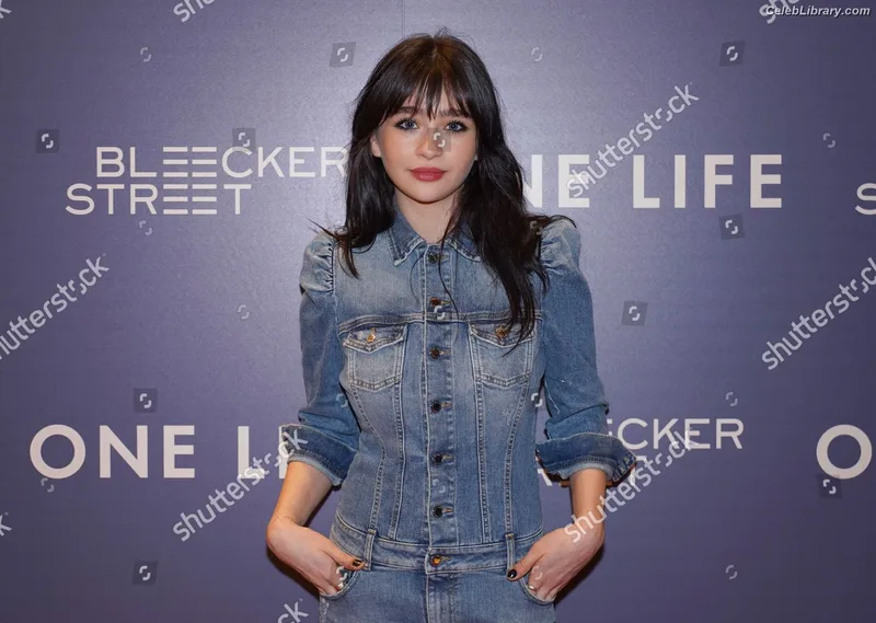 Malina Weissman photo 24 of 498