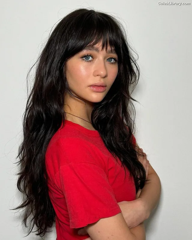 Malina Weissman photo 1 of 498