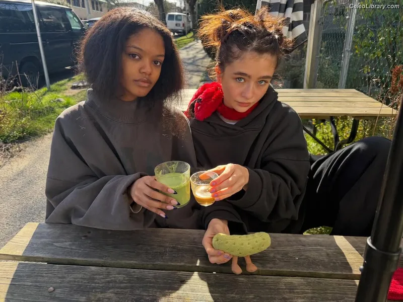 Malina Weissman photo 9 of 498