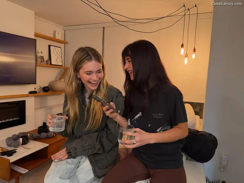 Malina Weissman photo 17 of 498