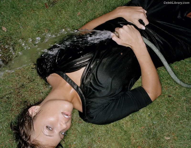 Mandy Moore photo 17 of 234