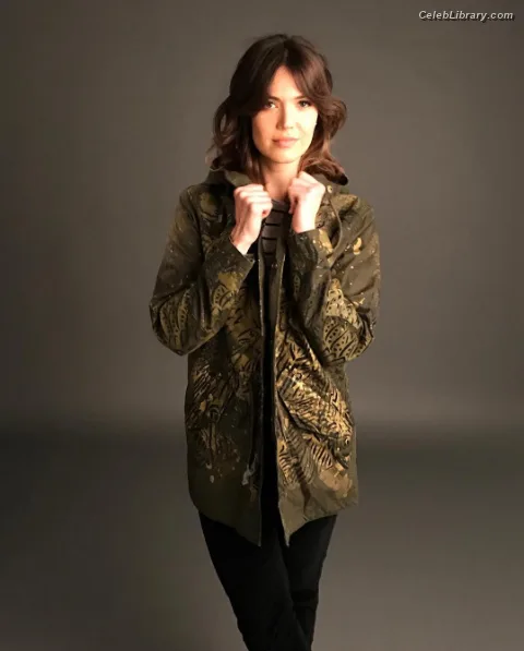 Mandy Moore photo 9 of 234