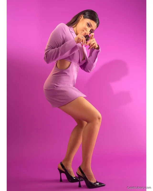 Mannara Chopra photo 15 of 48