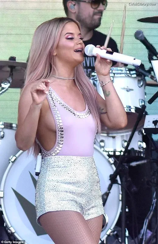 Maren Morris photo 9 of 81