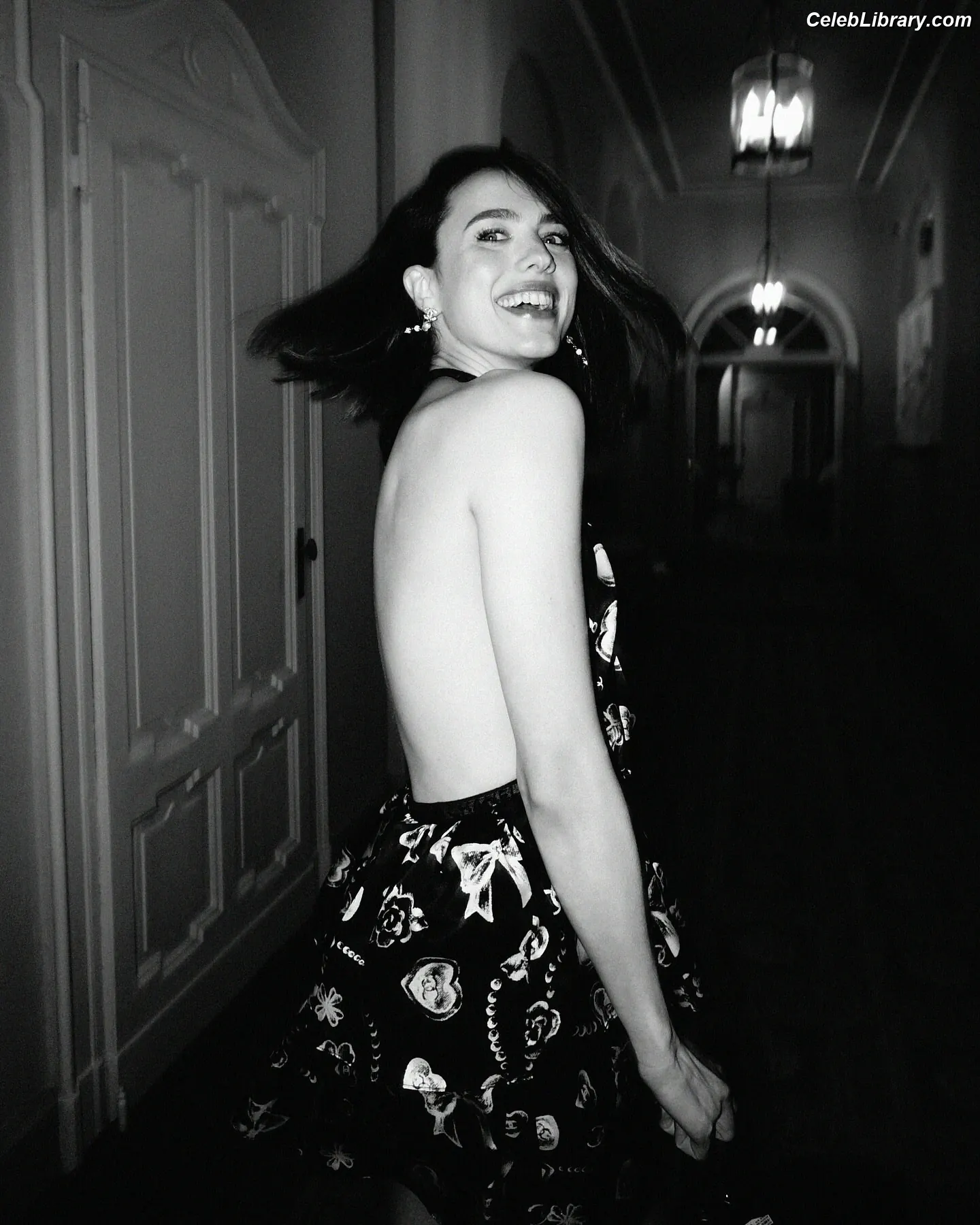 Margaret Qualley photo 24 of 1304