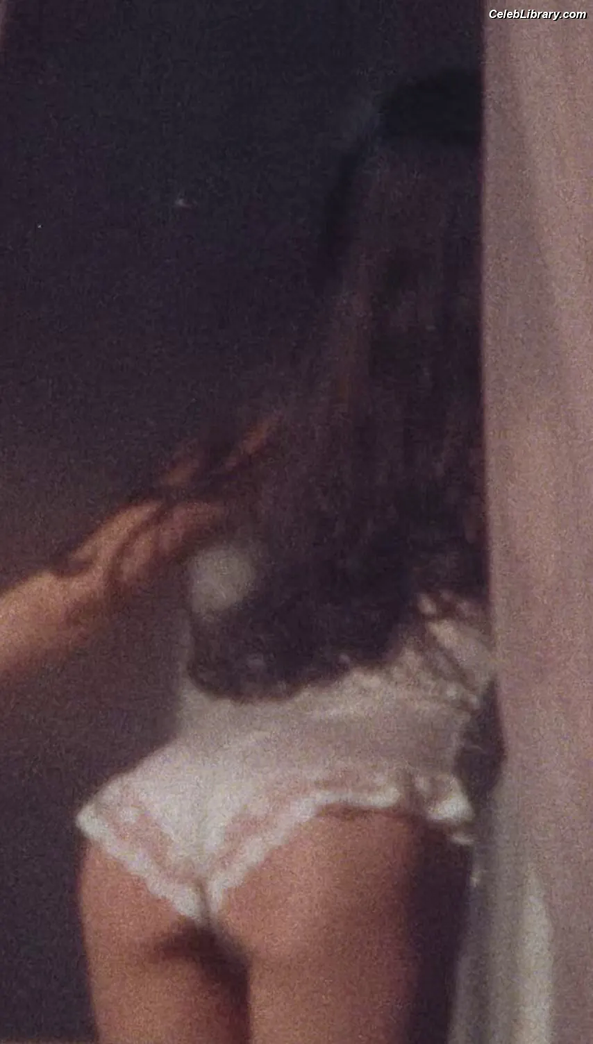 Margaret Qualley photo 2 of 1304