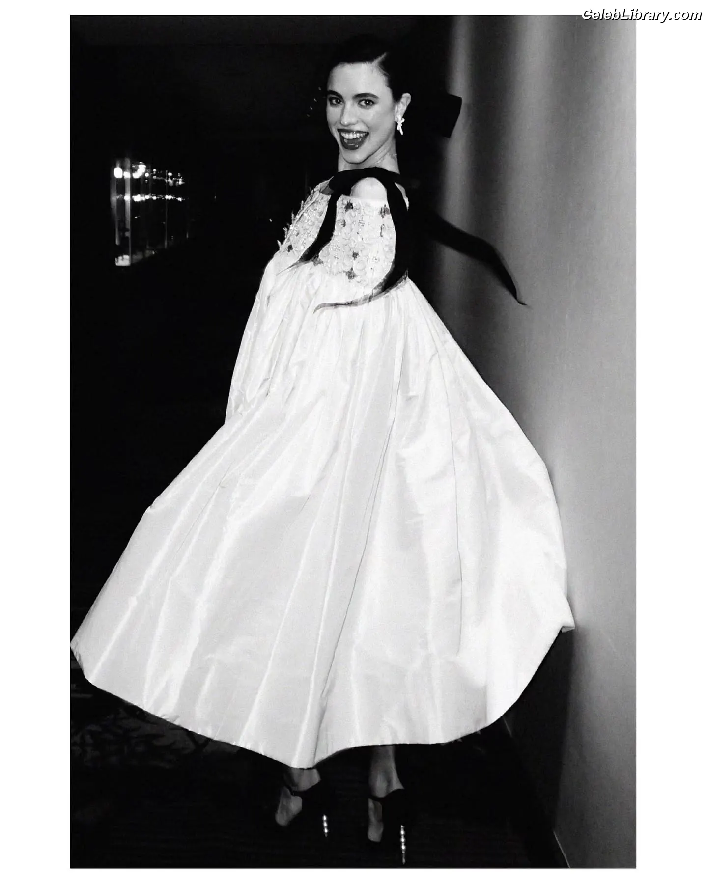 Margaret Qualley photo 1 of 1304