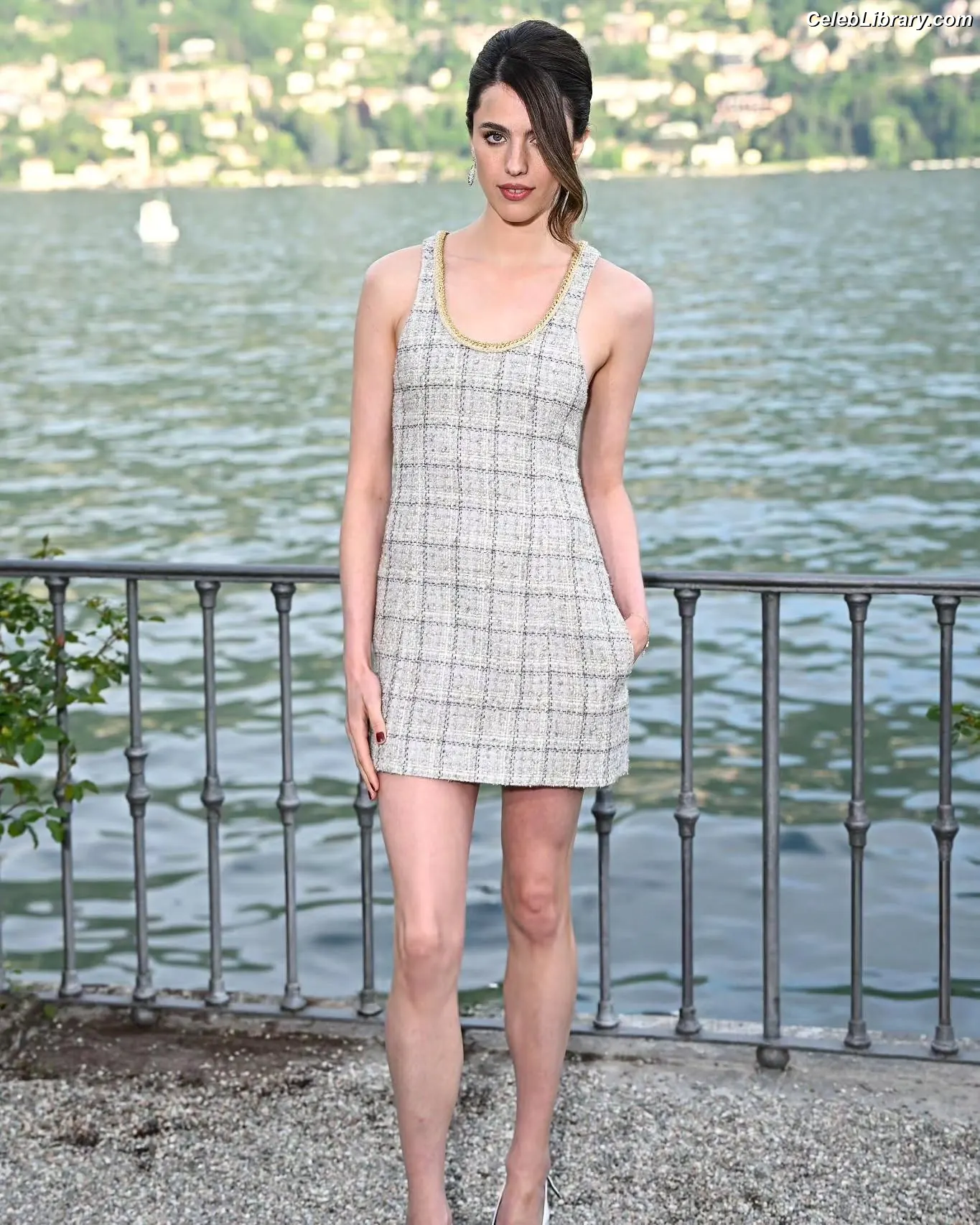 Margaret Qualley photo 15 of 1304
