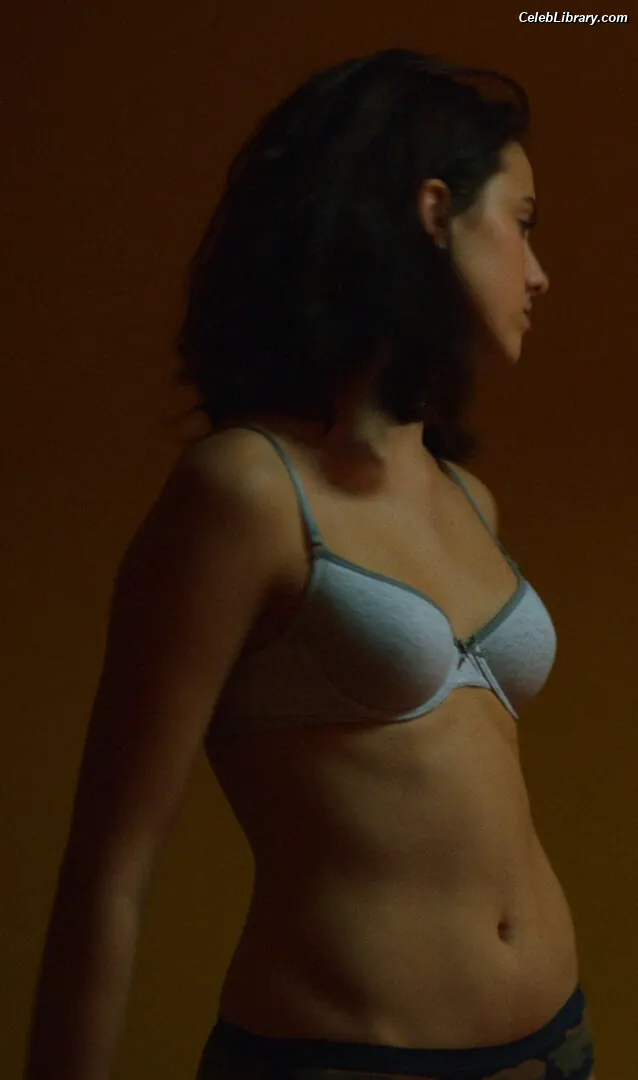 Margaret Qualley photo 5 of 1304