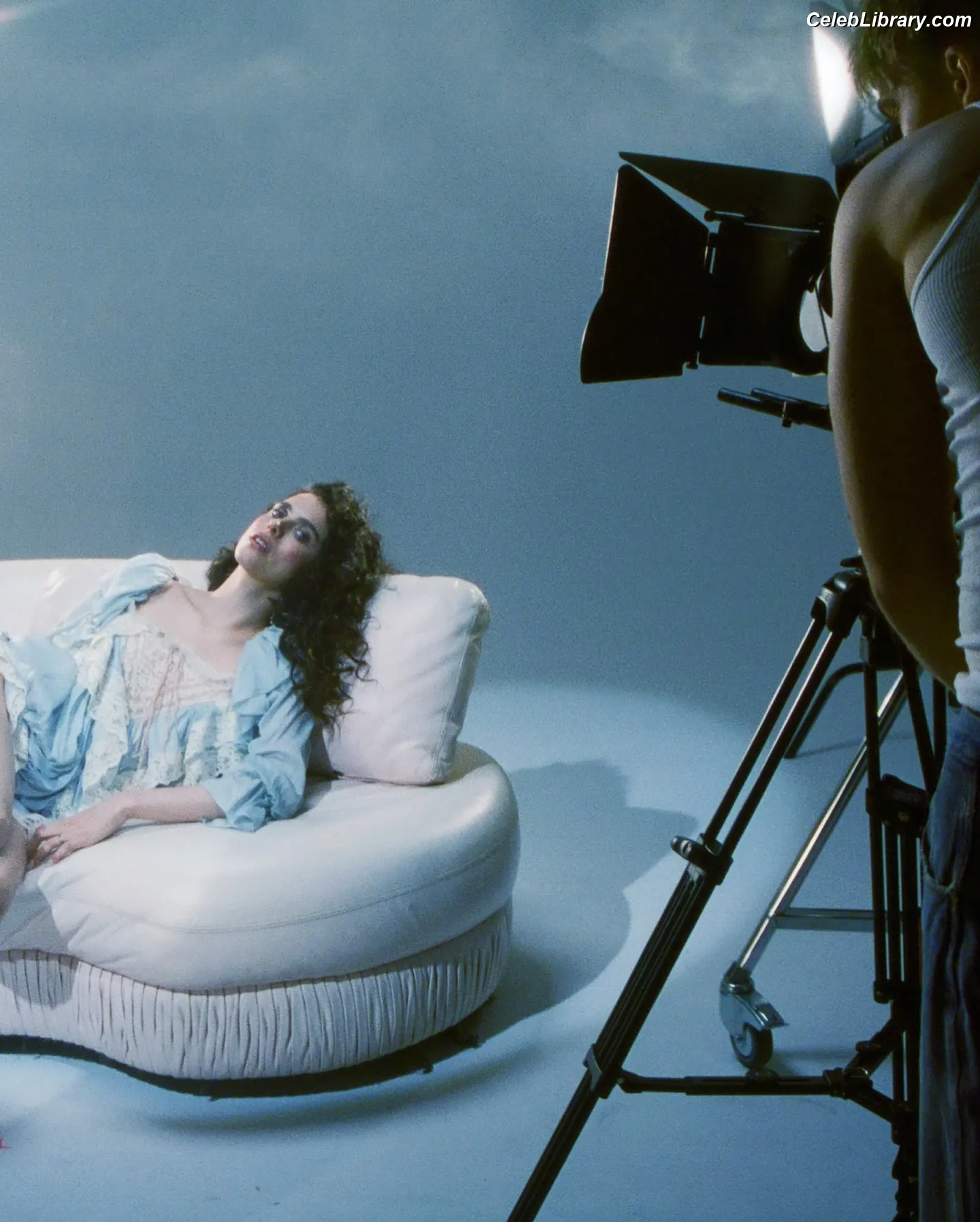 Margaret Qualley photo 10 of 1304