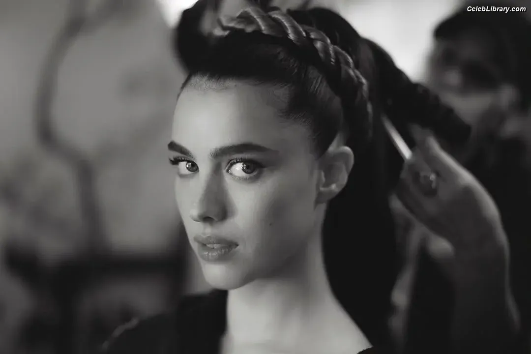 Margaret Qualley photo 1 of 1304