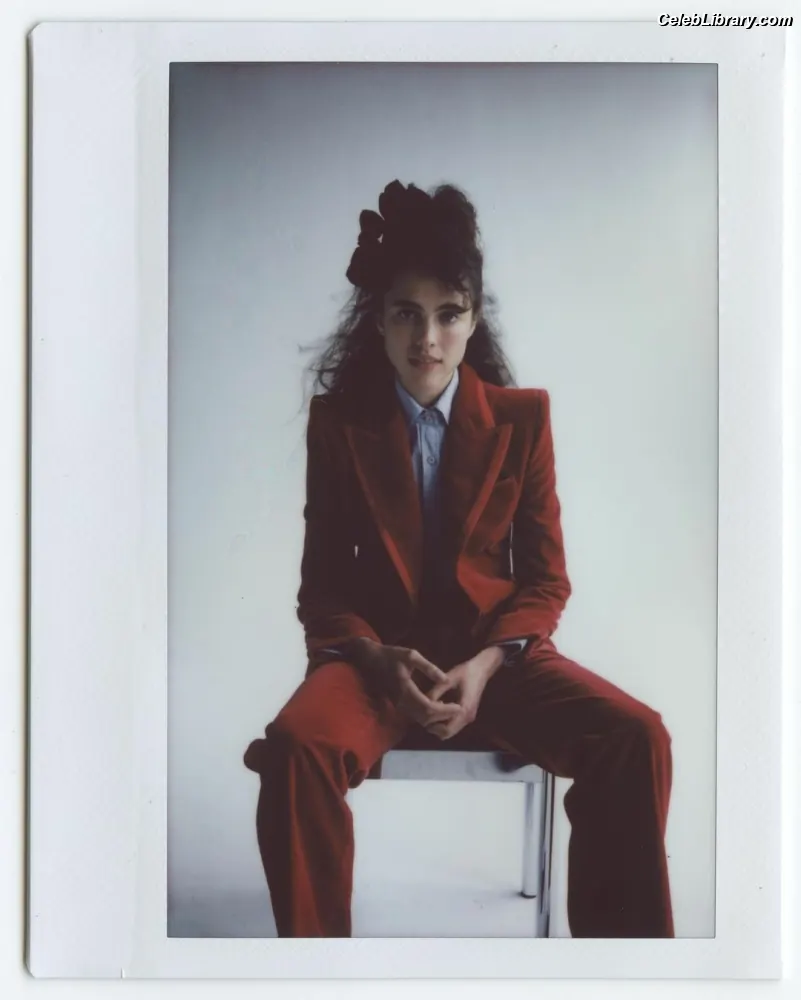 Margaret Qualley photo 23 of 1304